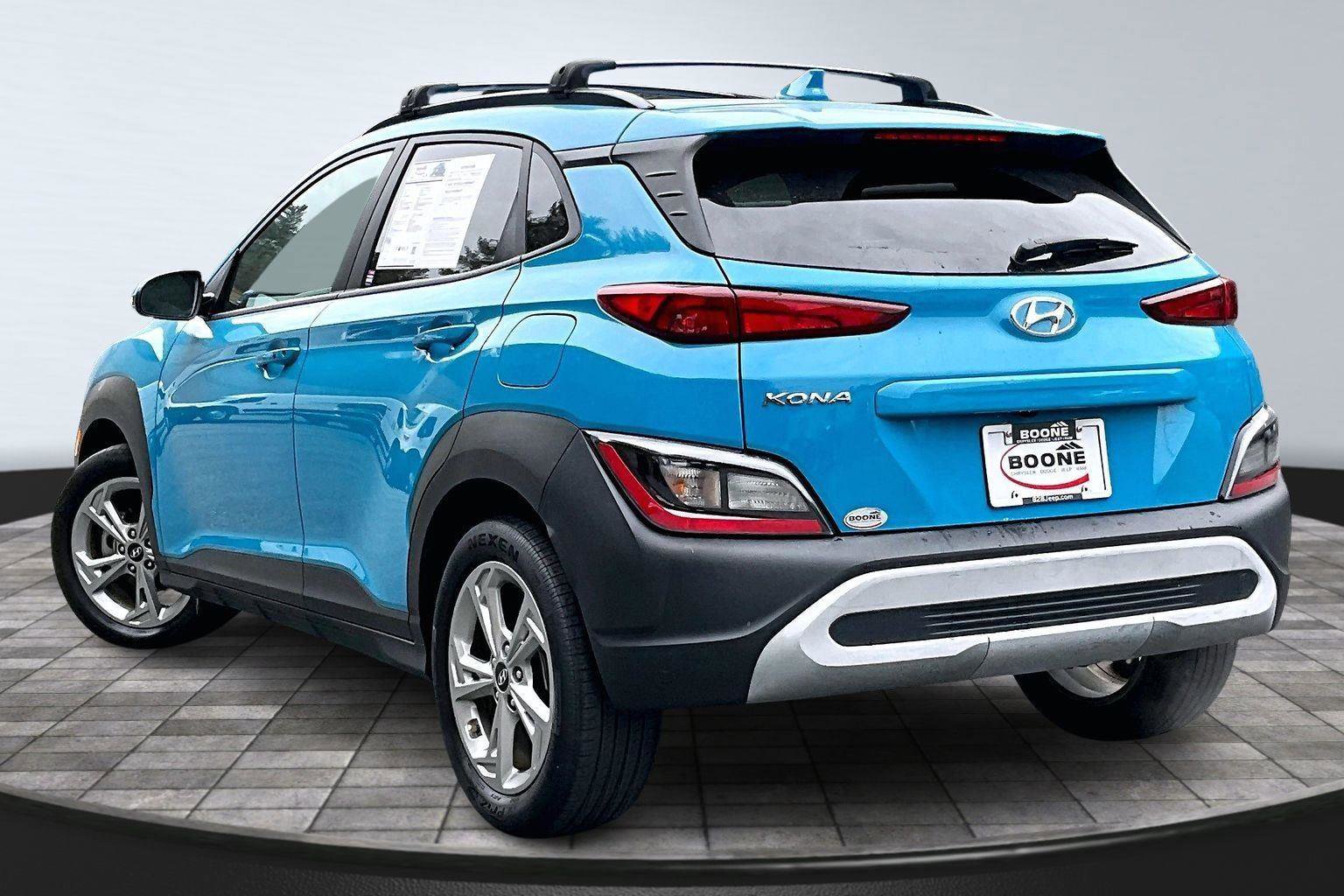 Used 2022 Hyundai Kona SEL image 2