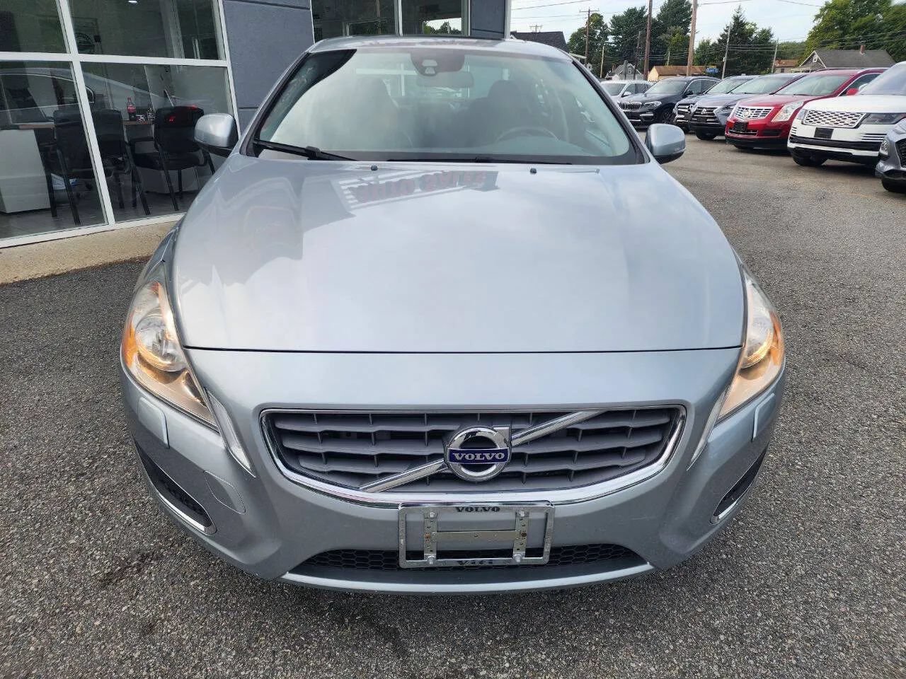 Used 2013 Volvo S60 T5 FWD image 2