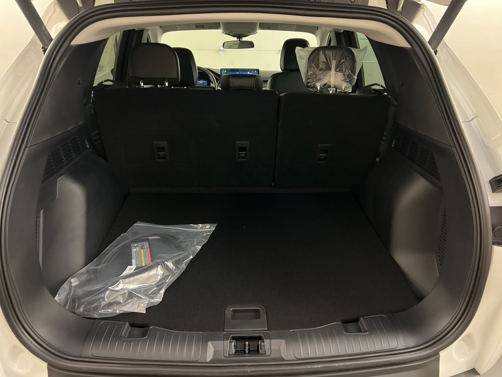 New 2025 Ford Escape SE image 30