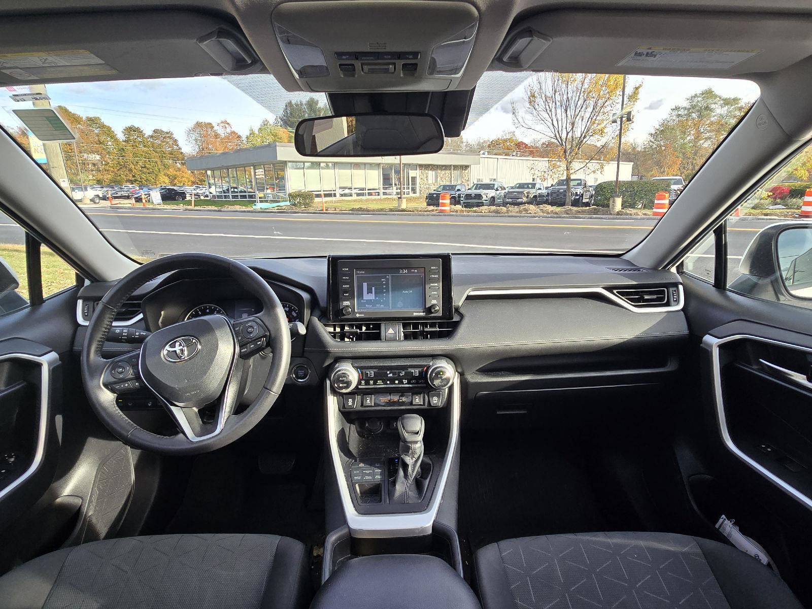 Used 2020 Toyota RAV4 XLE w/ Convenience Package image 19