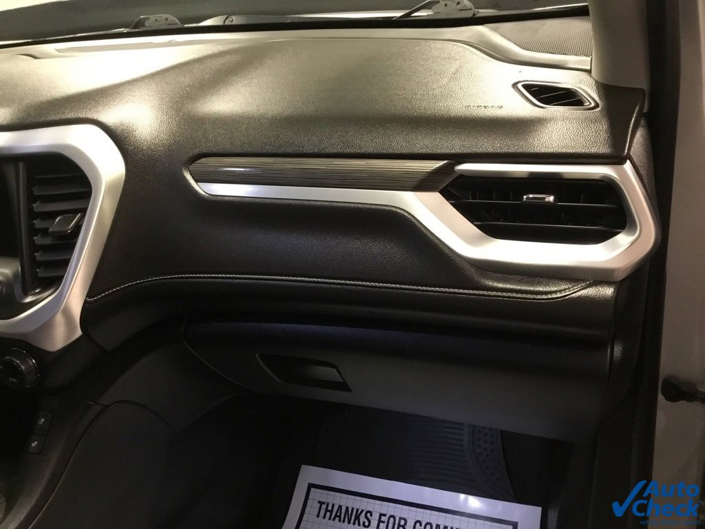 Used 2019 GMC Acadia SLT image 40