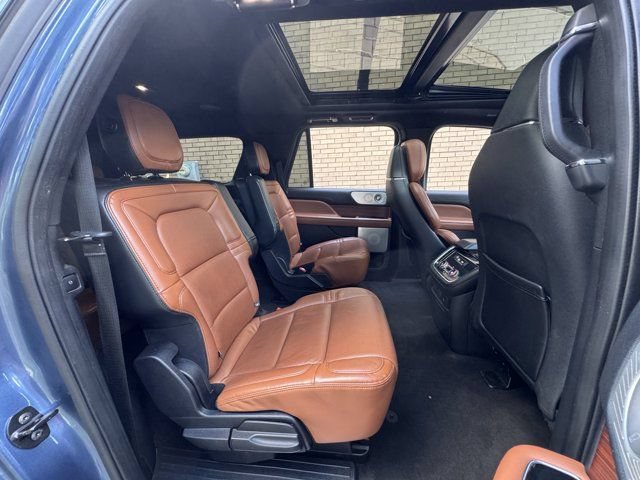 Used 2020 Lincoln Navigator L Reserve w/ Luxury Package AWD/4WD image 24