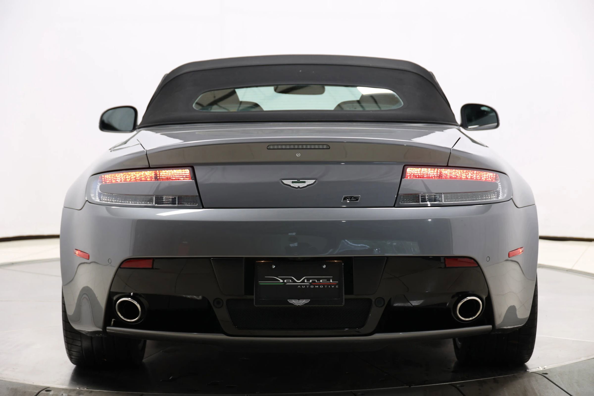 Used 2016 Aston Martin V8 Vantage S image 35