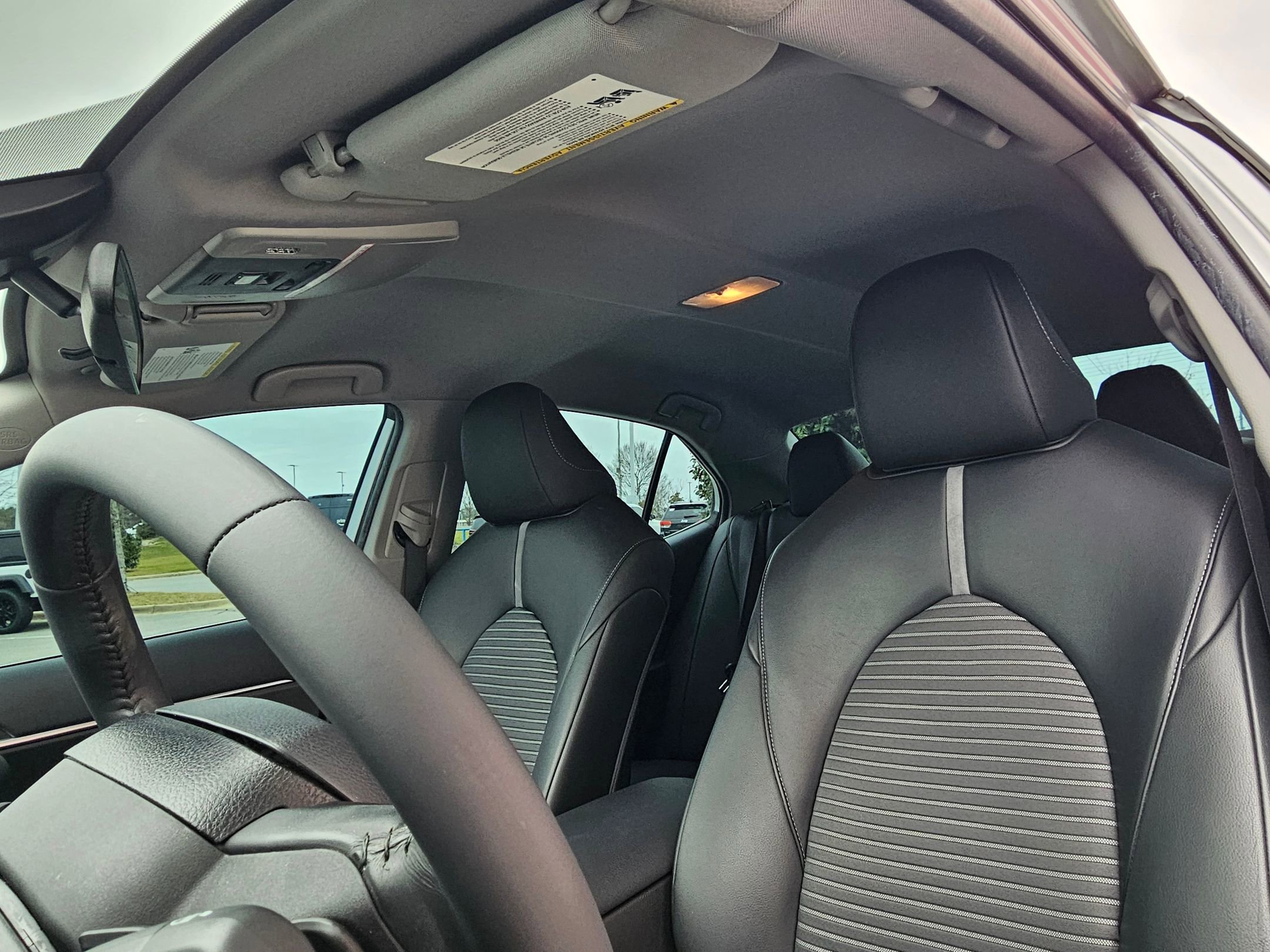 Used 2022 Toyota Camry SE FWD image 20