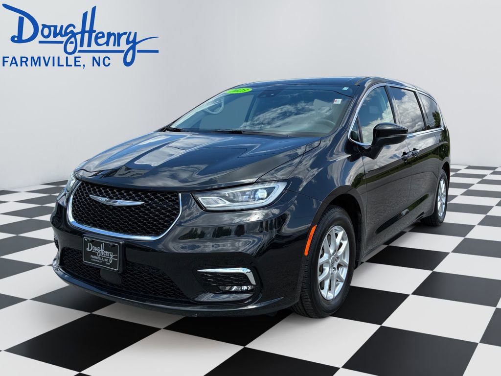 Used 2023 Chrysler Pacifica Touring-L