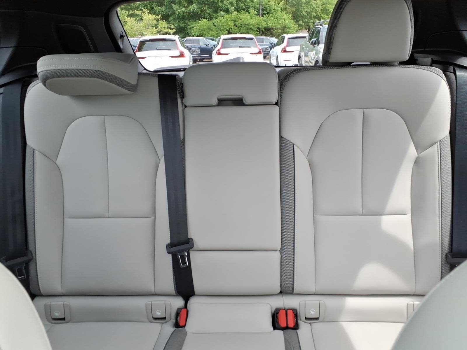 Certified 2025 Volvo EX40 Ultra AWD/4WD image 21