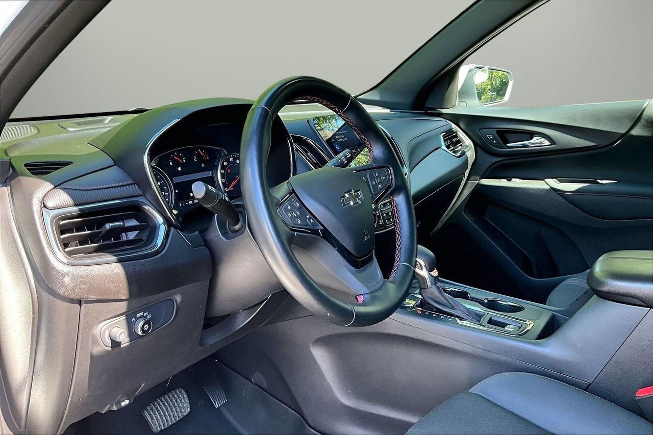 Used 2024 Chevrolet Equinox RS FWD image 17