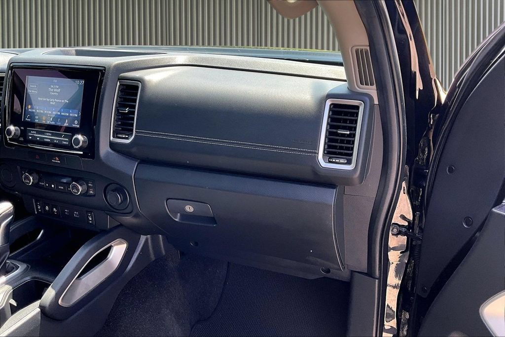 Used 2022 Nissan Frontier SV RWD image 18