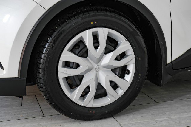 Used 2019 Toyota C-HR LE image 52