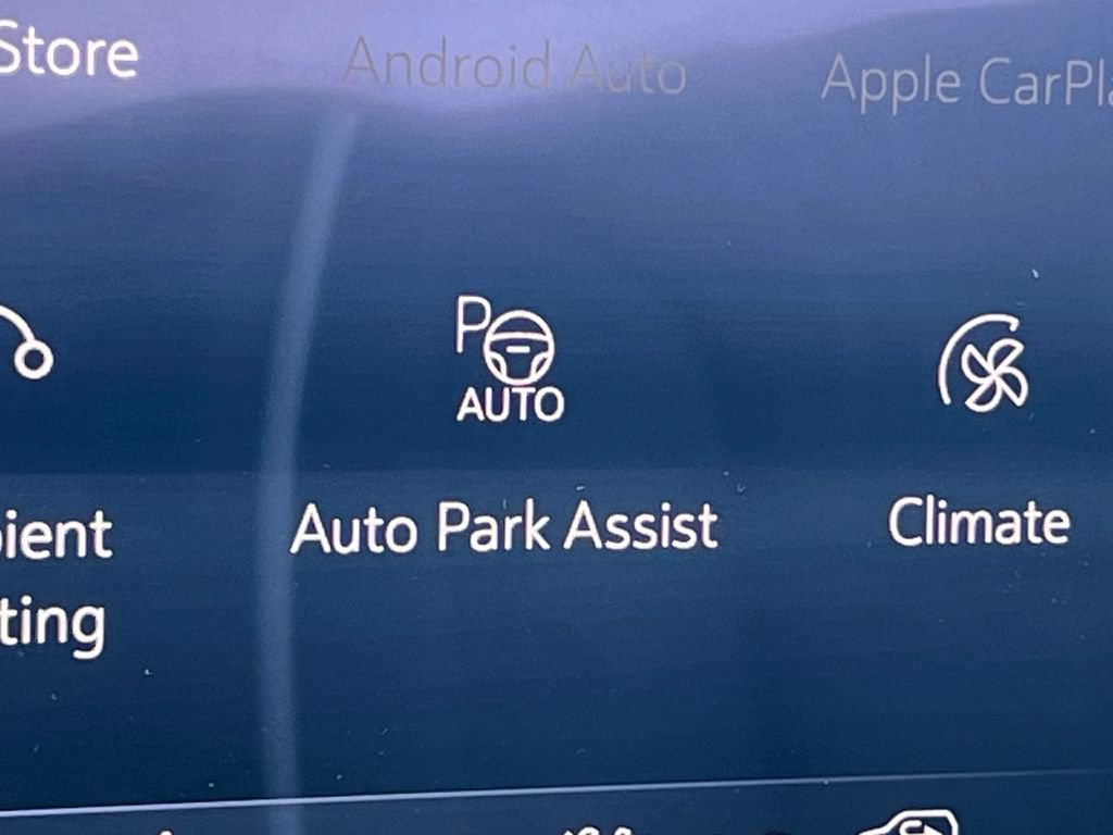 New 2026 Buick Enclave Avenir w/ Super Cruise Package AWD/4WD image 28