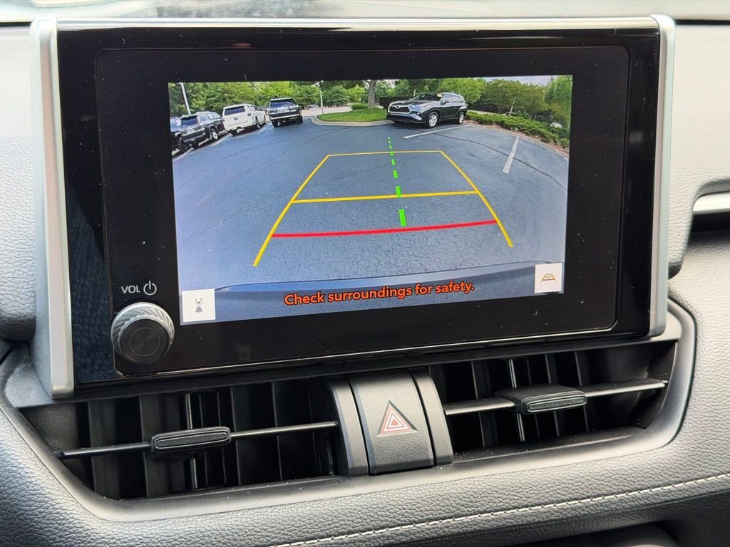 Used 2024 Toyota RAV4 XLE FWD image 33
