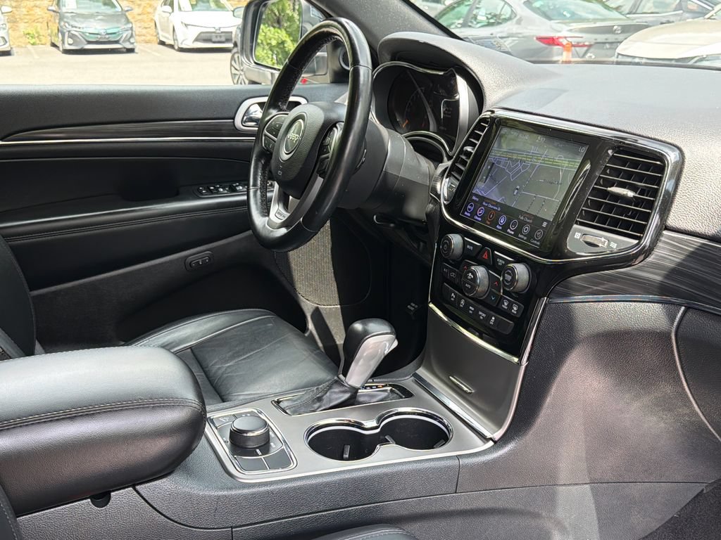 Used 2020 Jeep Grand Cherokee Limited AWD/4WD image 15