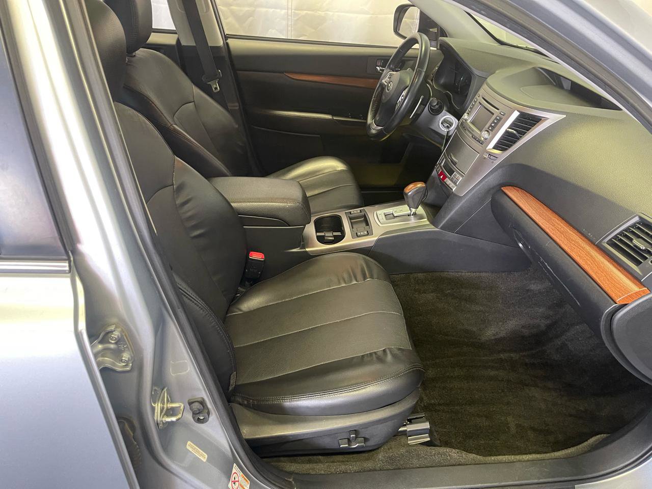 Used 2014 Subaru Outback 2.5i Limited AWD/4WD image 12