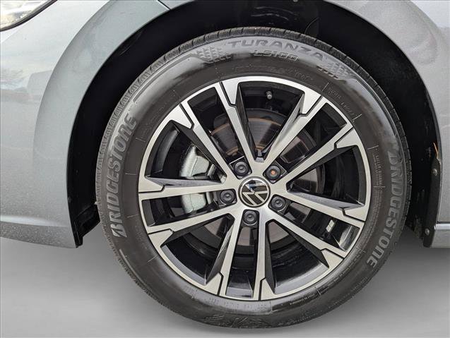 Used 2024 Volkswagen Jetta Sport image 9