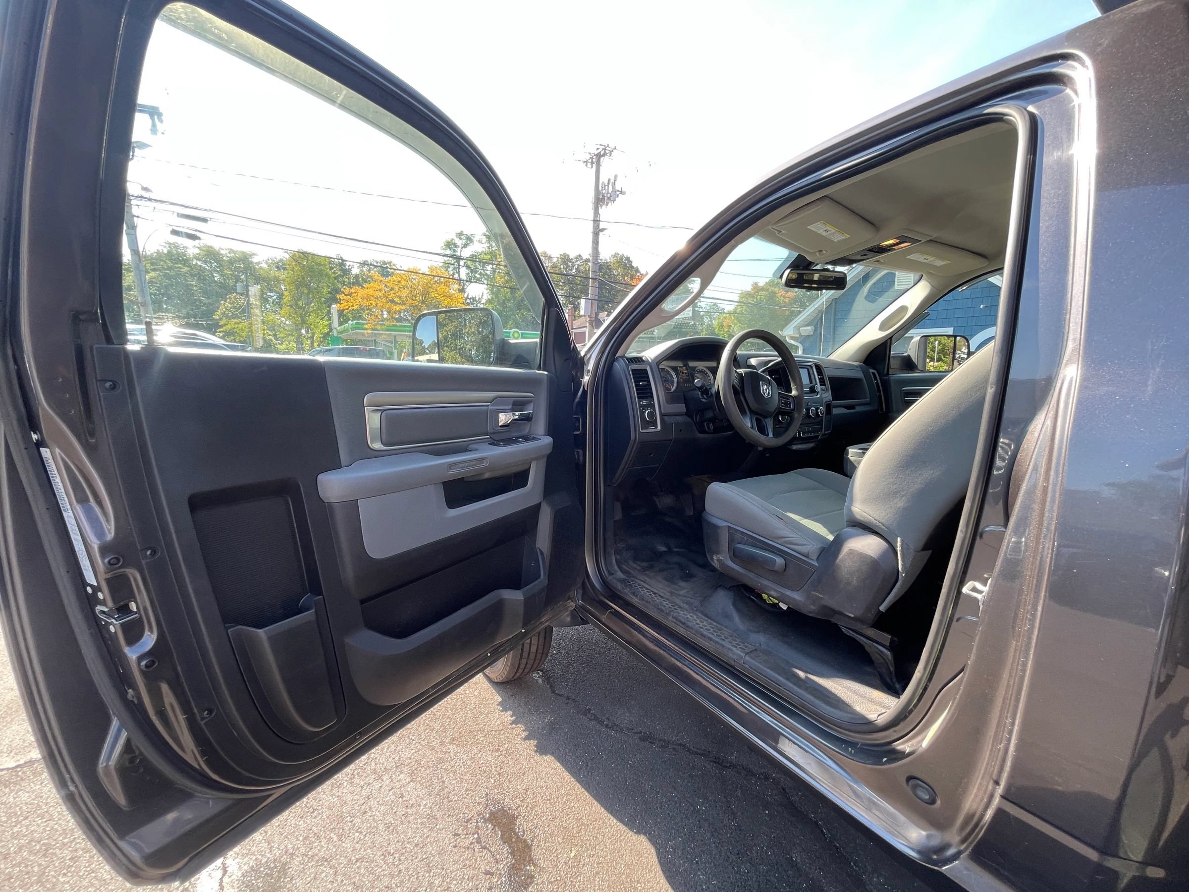 Used 2016 RAM 5500 Tradesman w/ Power & Remote Entry Group AWD/4WD image 10