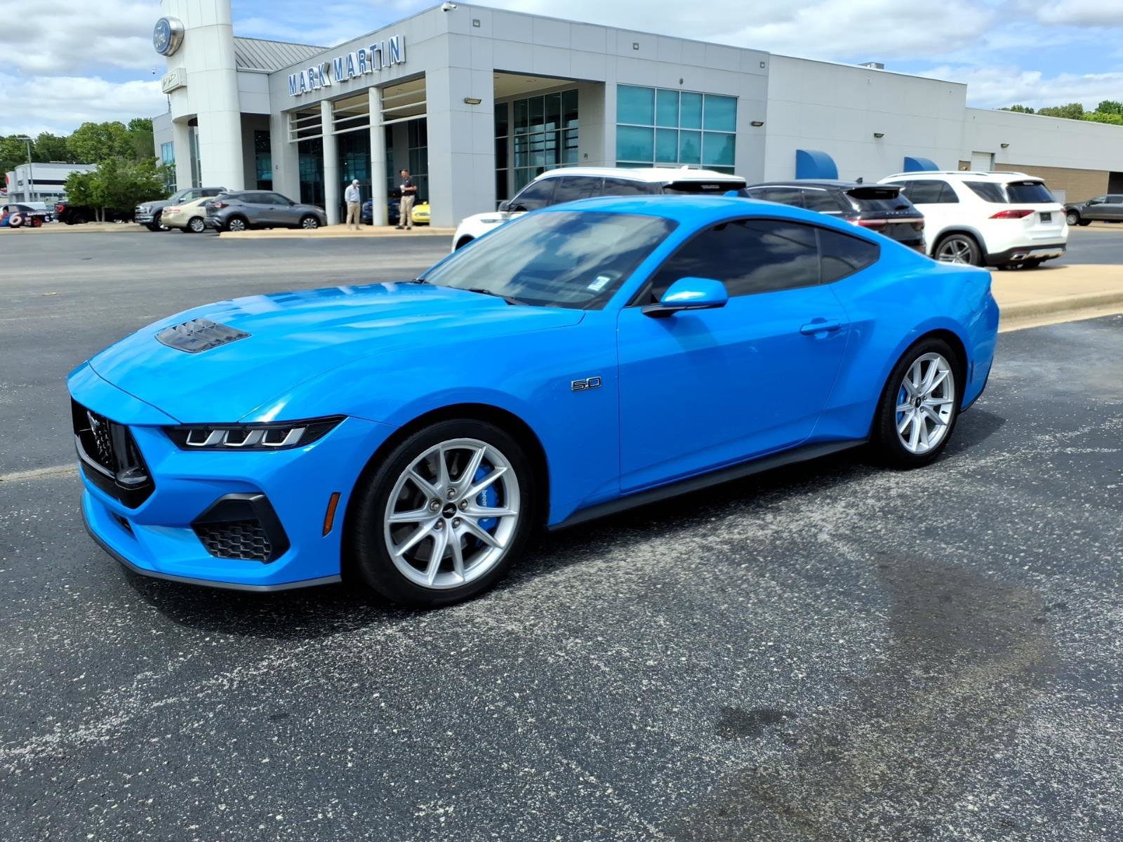 Used 2024 Ford Mustang GT RWD image 3