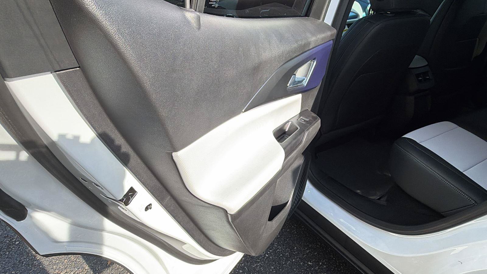 New 2026 Chevrolet Equinox EV LT FWD image 16