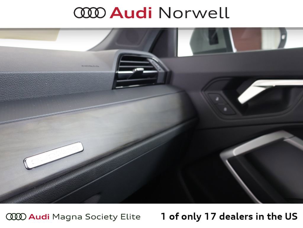 Used 2023 Audi Q3 2.0T Premium w/ Convenience Package AWD/4WD image 7