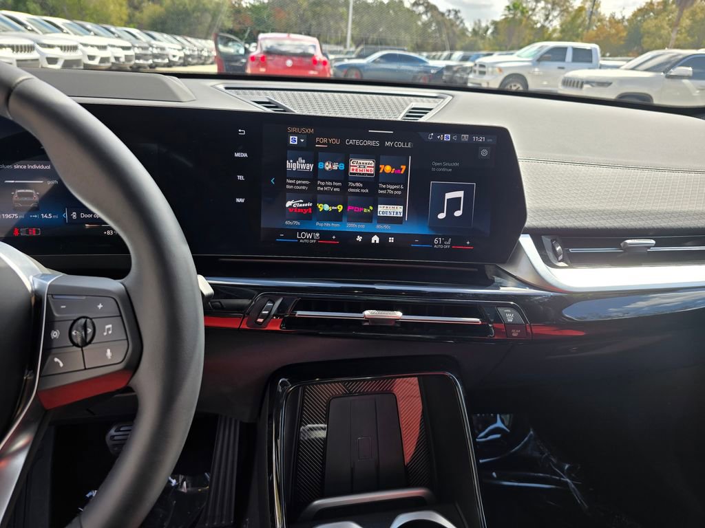 Used 2025 BMW X2 xDrive28i w/ Premium Package image 22