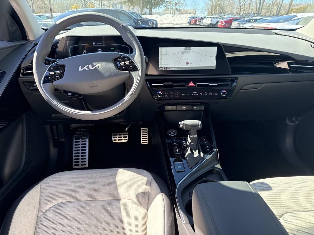 New 2026 Kia Niro SX Touring image 6