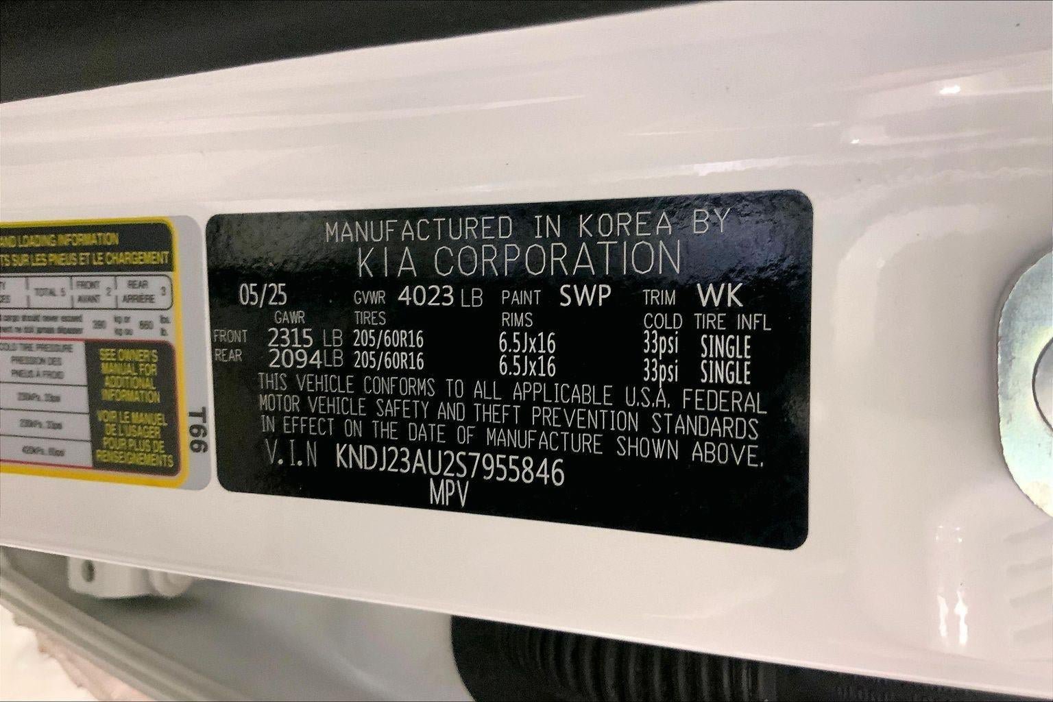 Certified 2025 Kia Soul LX FWD image 31