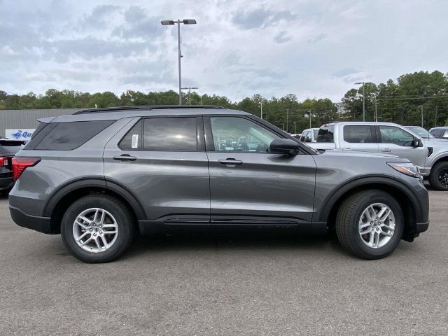 New 2026 Ford Explorer Active w/ Active Comfort Package RWD image 2