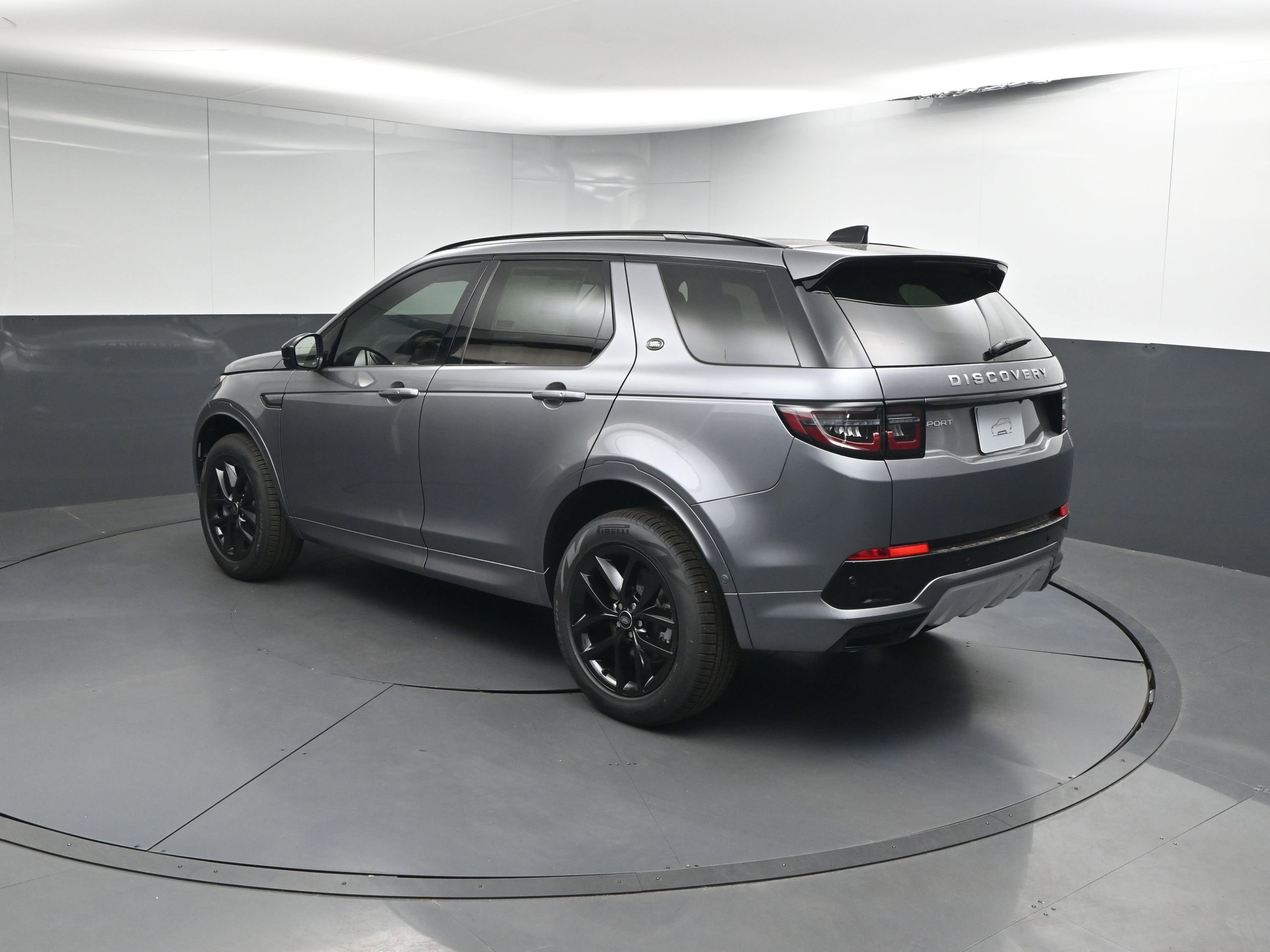 New 2025 Land Rover Discovery Sport S image 3