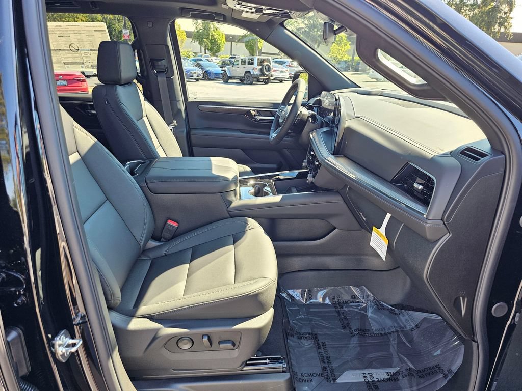 New 2026 Chevrolet Suburban LT w/ Comfort Package AWD/4WD image 11
