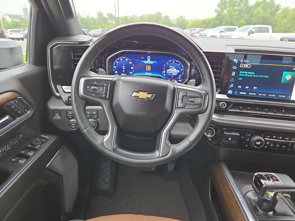 Certified 2024 Chevrolet Silverado 1500 High Country w/ Technology Package AWD/4WD image 12