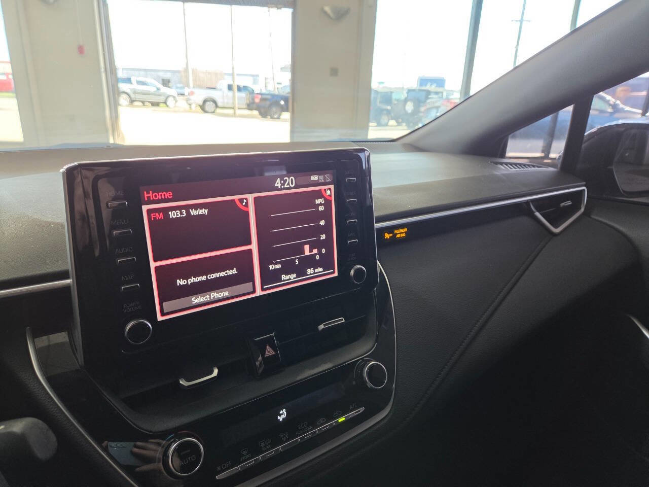 Used 2020 Toyota Corolla SE image 27