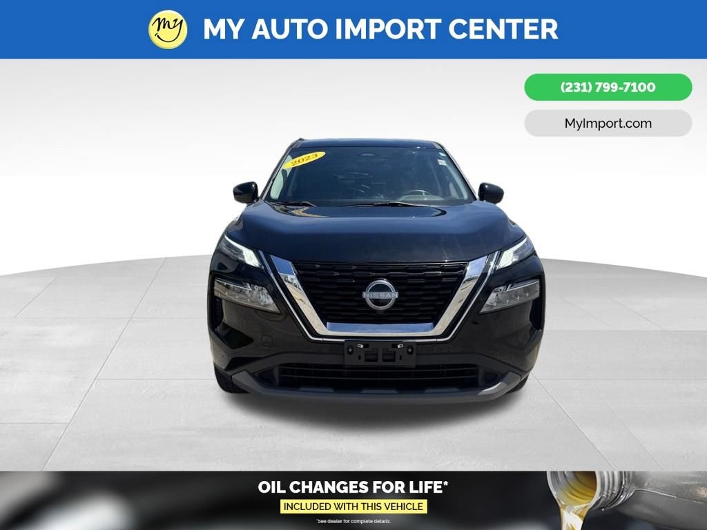 Used 2023 Nissan Rogue SV AWD/4WD image 2