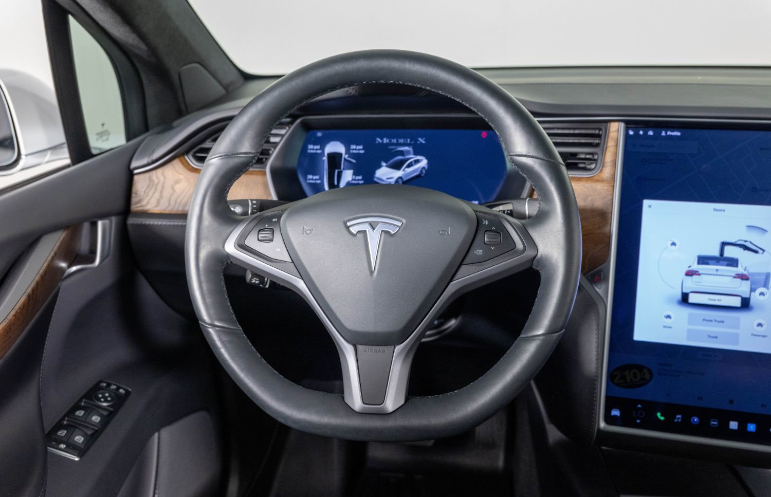 Used 2020 Tesla Model X Long Range AWD/4WD image 36