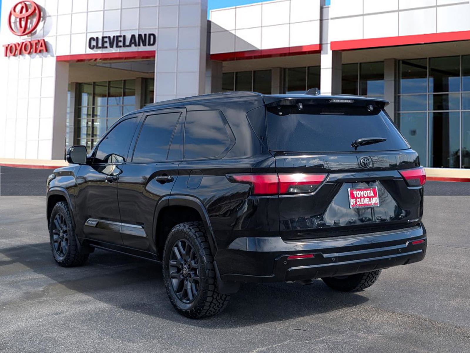 Used 2026 Toyota Sequoia Platinum image 5