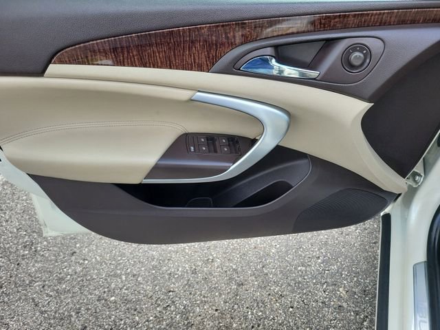 Used 2013 Buick Regal Premium FWD image 17