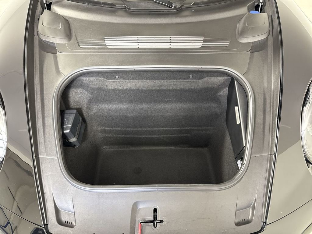 Certified 2025 Porsche 911 Carrera image 21