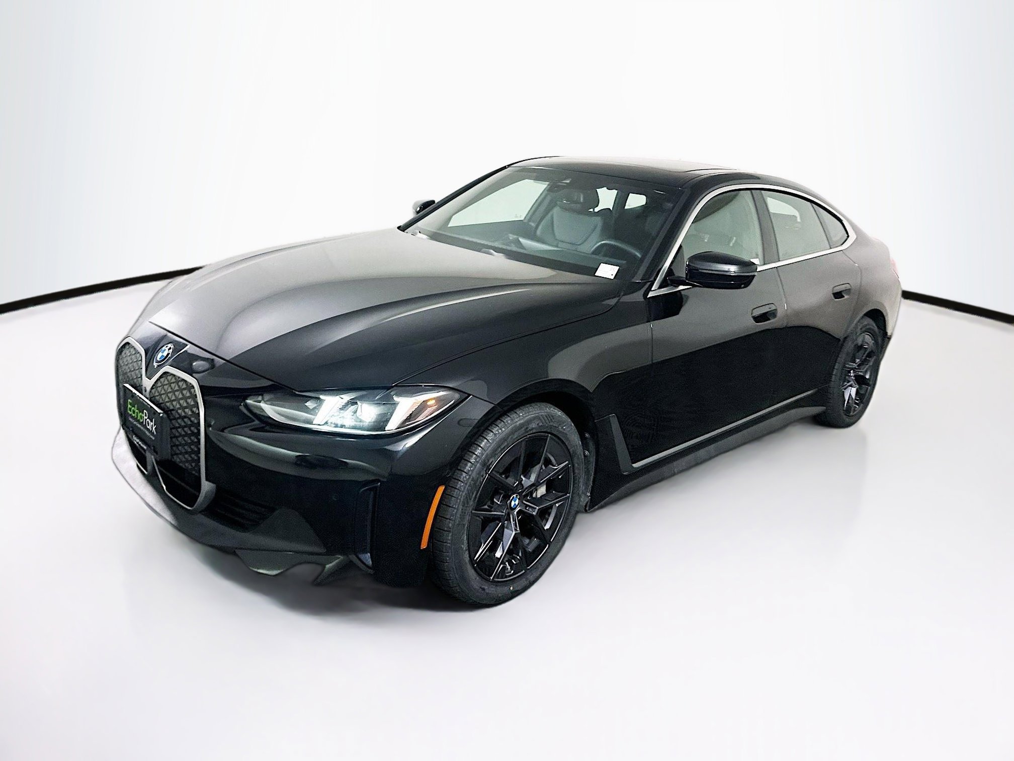 Used 2025 BMW i4 eDrive40 image 3