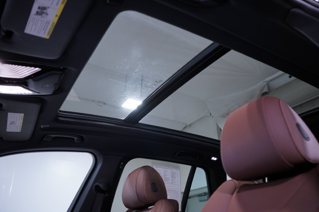 Used 2024 BMW X5 sDrive40i w/ Parking Assistance Package RWD image 9