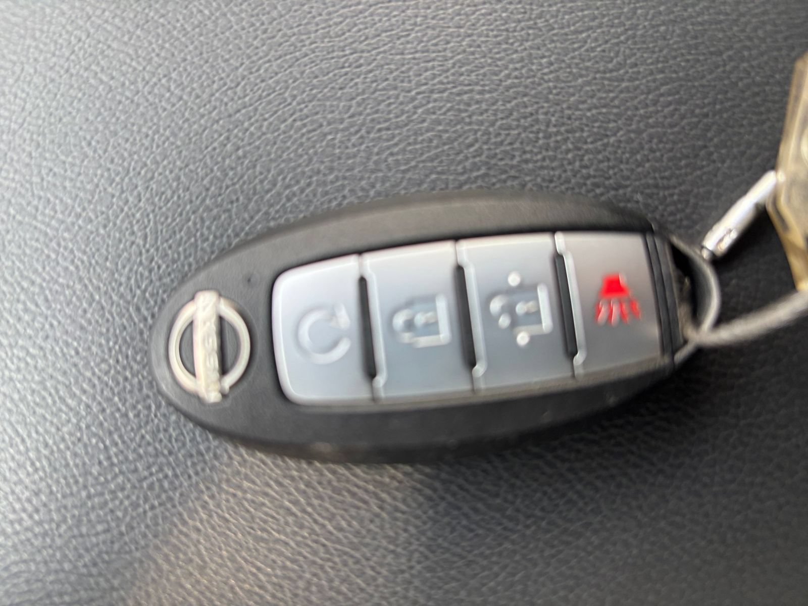 Used 2026 Nissan Frontier PRO-4X AWD/4WD image 18