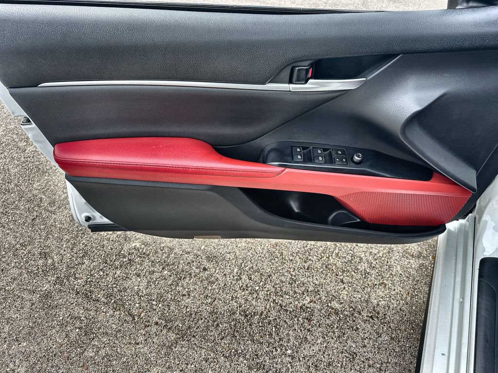 Used 2020 Toyota Camry XSE FWD image 21