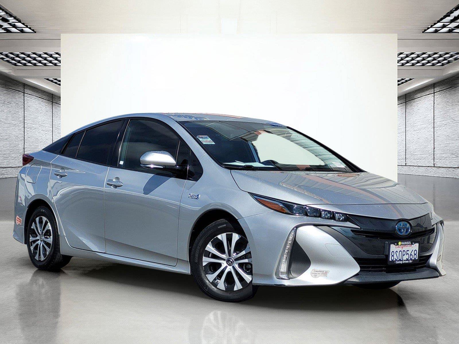 Used 2020 Toyota Prius Prime XLE FWD image 1