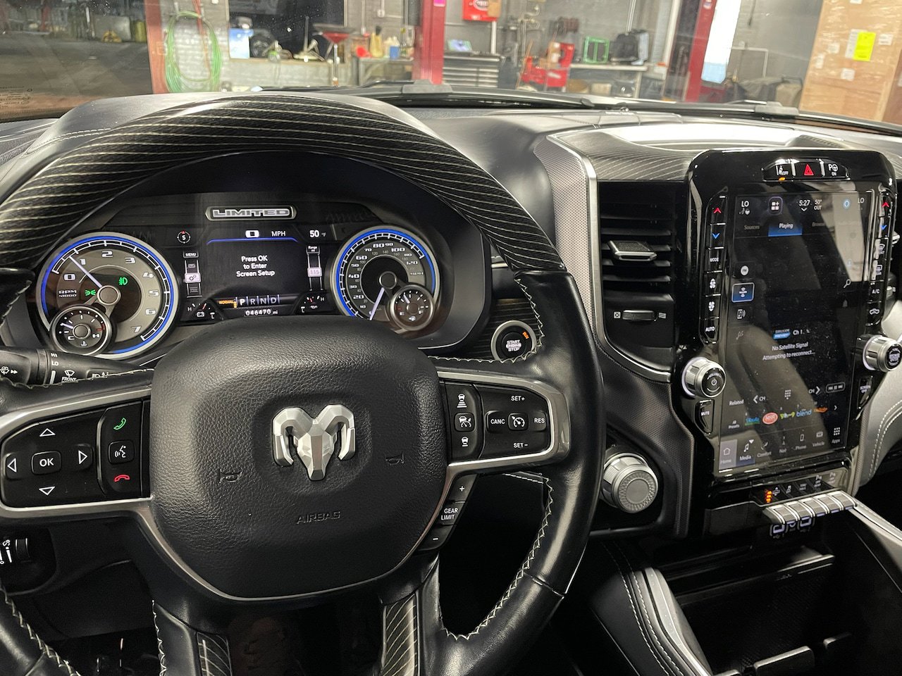 Used 2022 RAM 1500 Limited AWD/4WD image 2