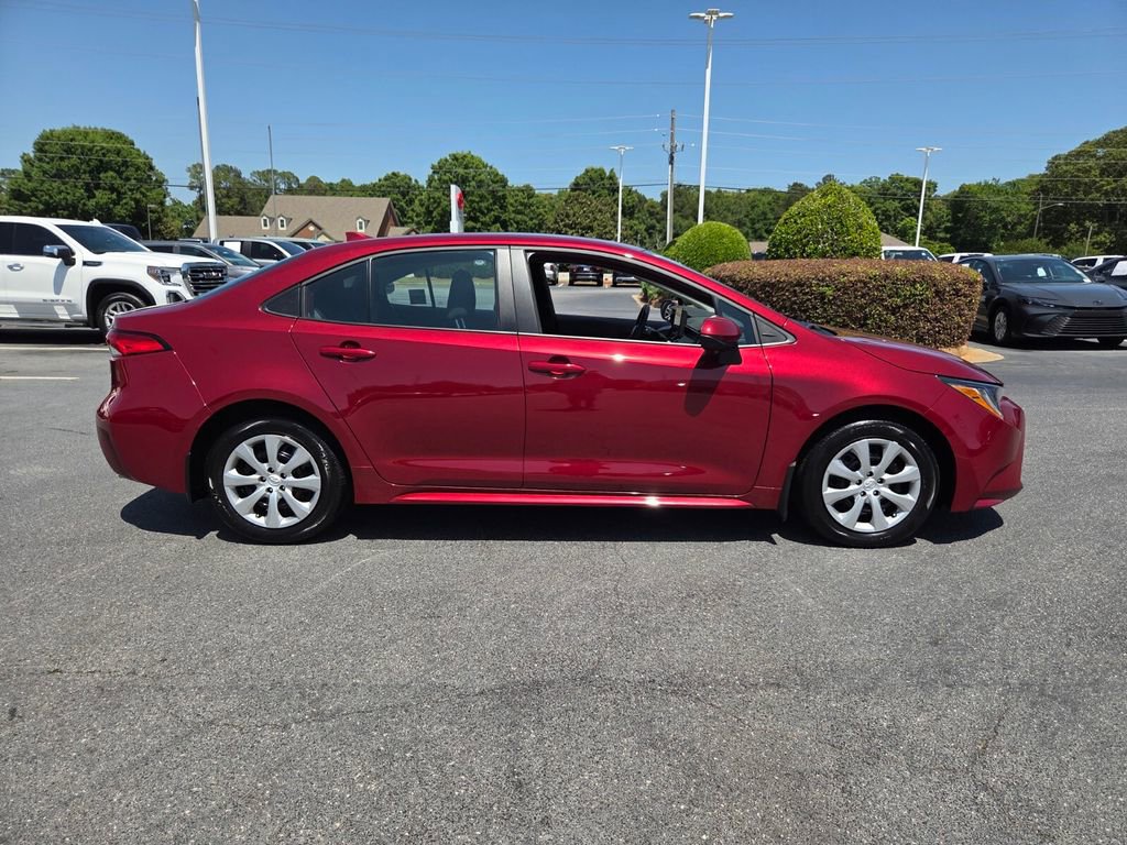 Used 2025 Toyota Corolla LE FWD image 13