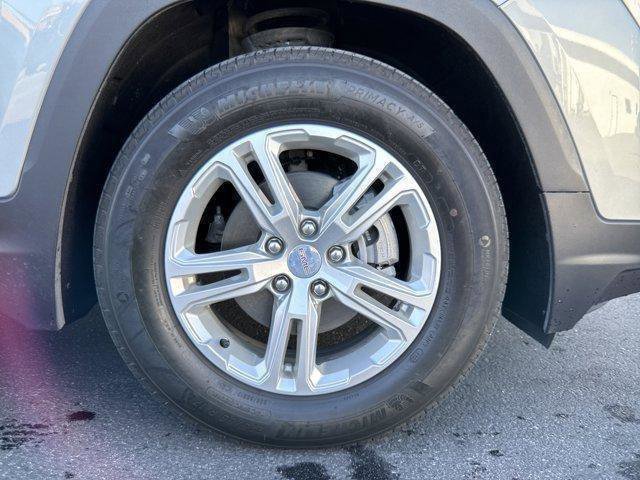 Used 2023 GMC Terrain SLE w/ Driver Convenience Package image 88