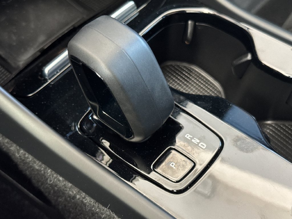 Certified 2023 Volvo C40 P8 Recharge Ultimate AWD/4WD image 21