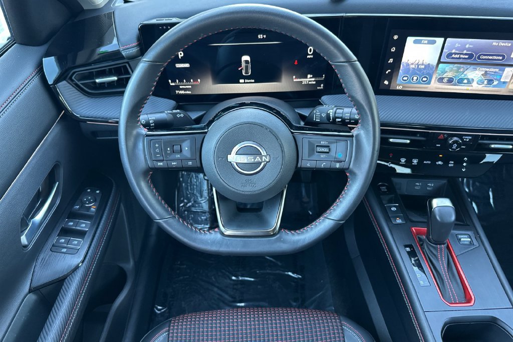 Certified 2025 Nissan Kicks SR w/ Illumination Package FWD image 14