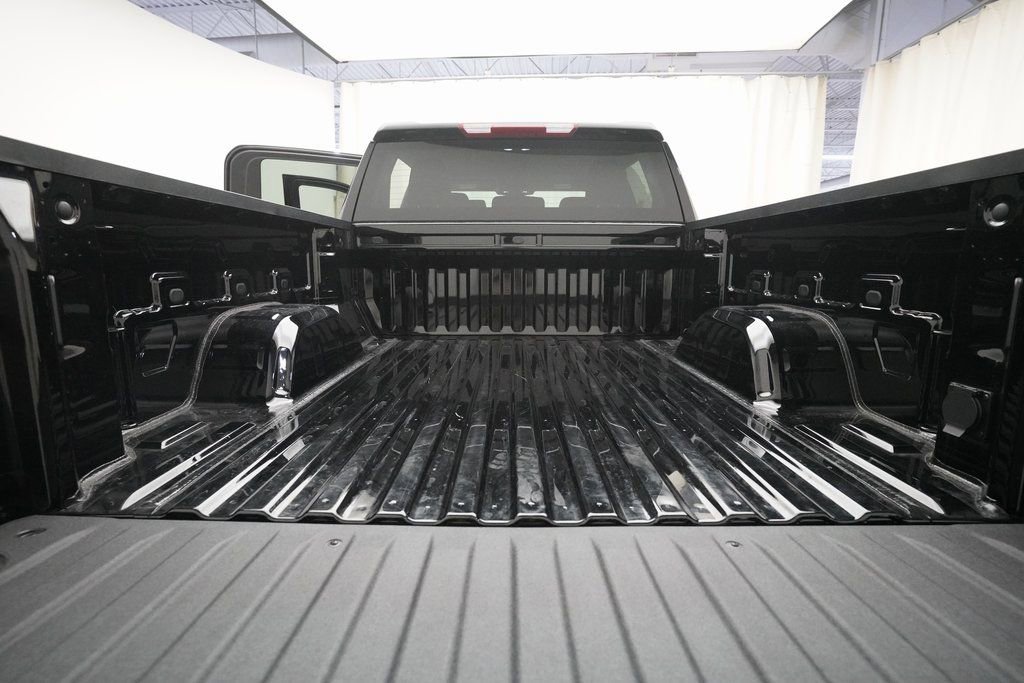 Used 2025 GMC Sierra 1500 Elevation image 10
