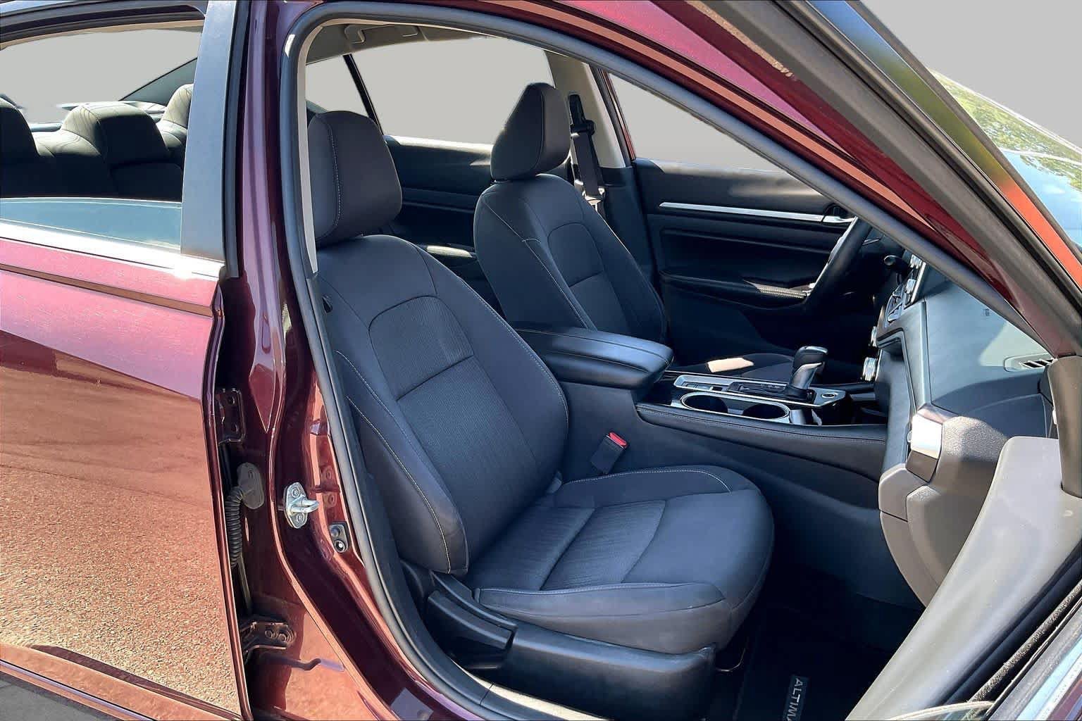 Used 2023 Nissan Altima 2.5 SV AWD/4WD image 9