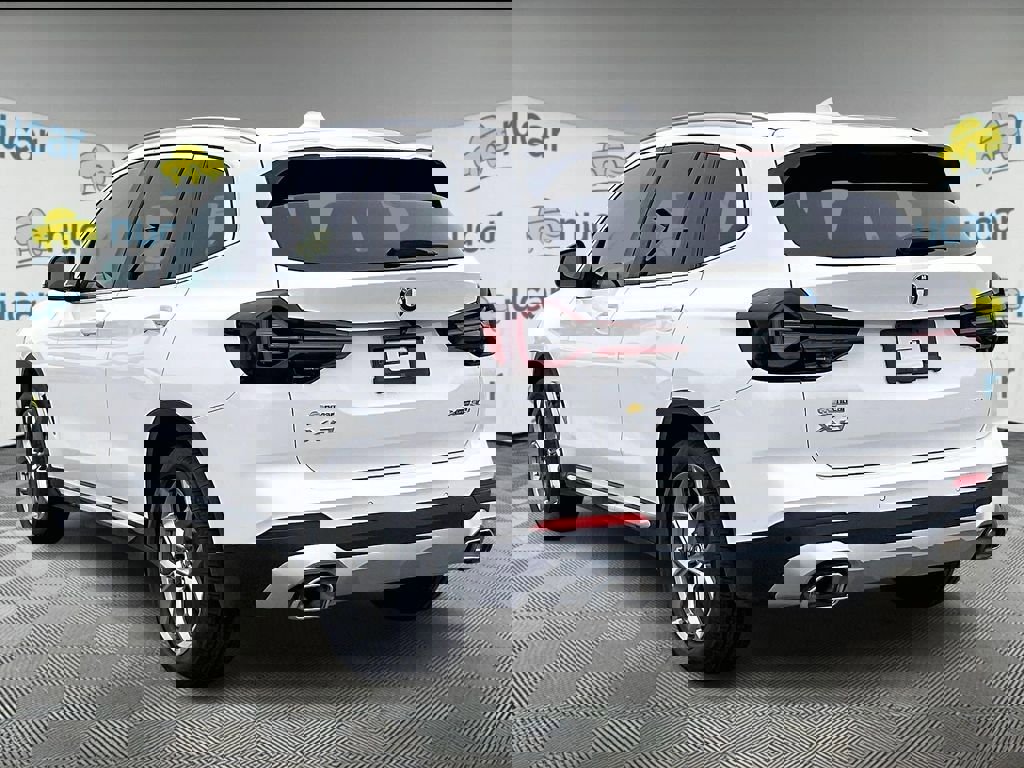 Used 2022 BMW X3 xDrive30i AWD/4WD image 4