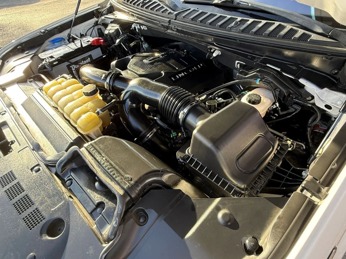 Used 2019 Lincoln Navigator Reserve AWD/4WD image 23