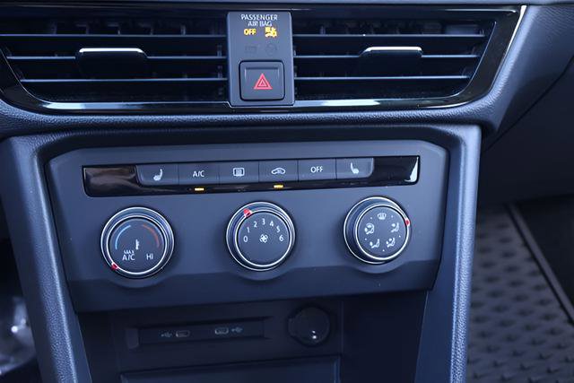 Certified 2022 Volkswagen Taos SE w/ IQ.Drive SE Package image 25